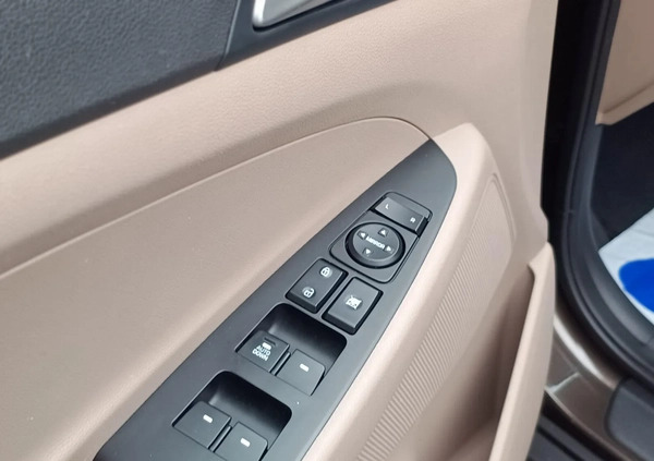 Hyundai Tucson cena 81900 przebieg: 62600, rok produkcji 2020 z Ciechanów małe 191